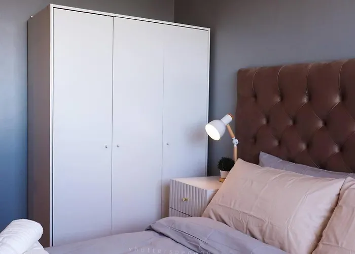 Deal! Cozy And Minimalist 2br Nr Airport Appartement